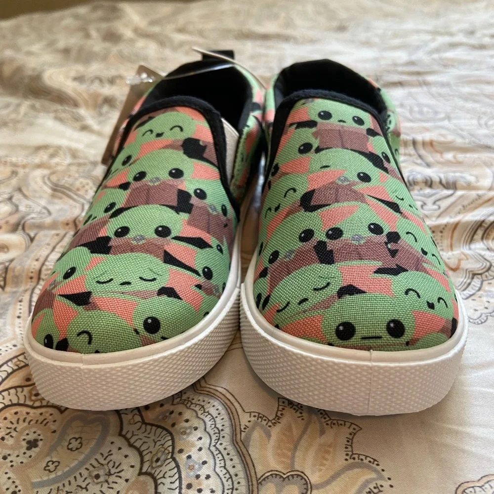 🚨4/$20 Sale!🚨 Star Wars The Mandalorian toddler slip on shoes size 9–New! - Picture 3 of 4